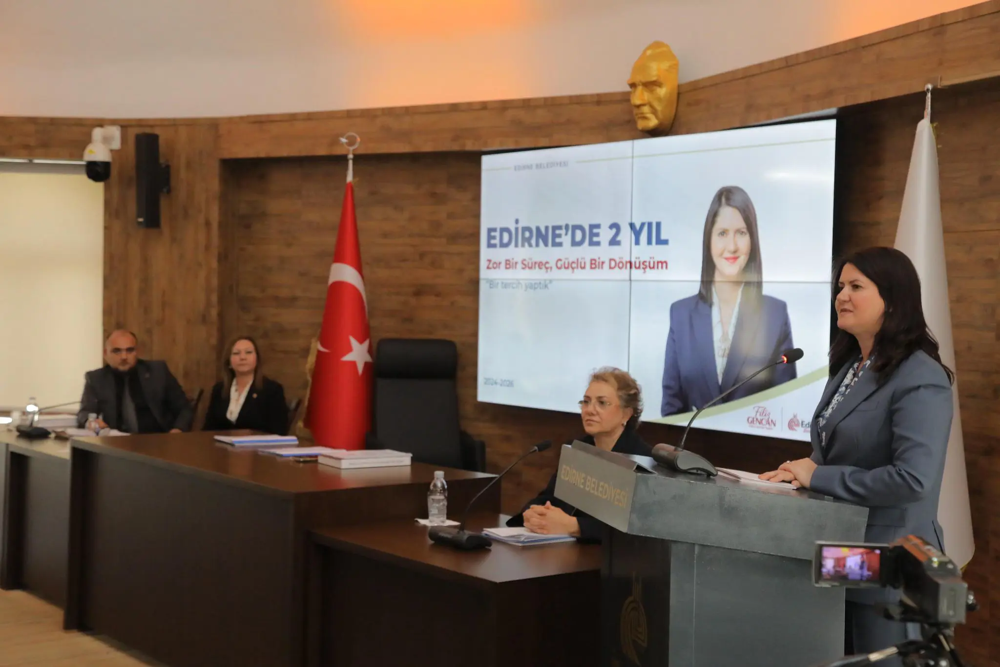 BAŞKAN GENCAN: “BİRLİKTE BAŞARDIK, BİRLİKTE DAHA İLERİYE TAŞIYACAĞIZ” galeri görseli